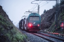 Maltempo, treno deraglia sulla linea Roma - Viterbo, meno di un chilometro della stazione di Tre Croci. Foto G.T